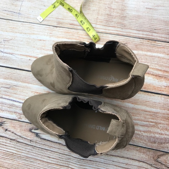 Beige booties - Picture 6 of 6